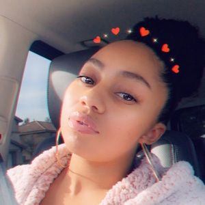 Meet your Posher, Nicole